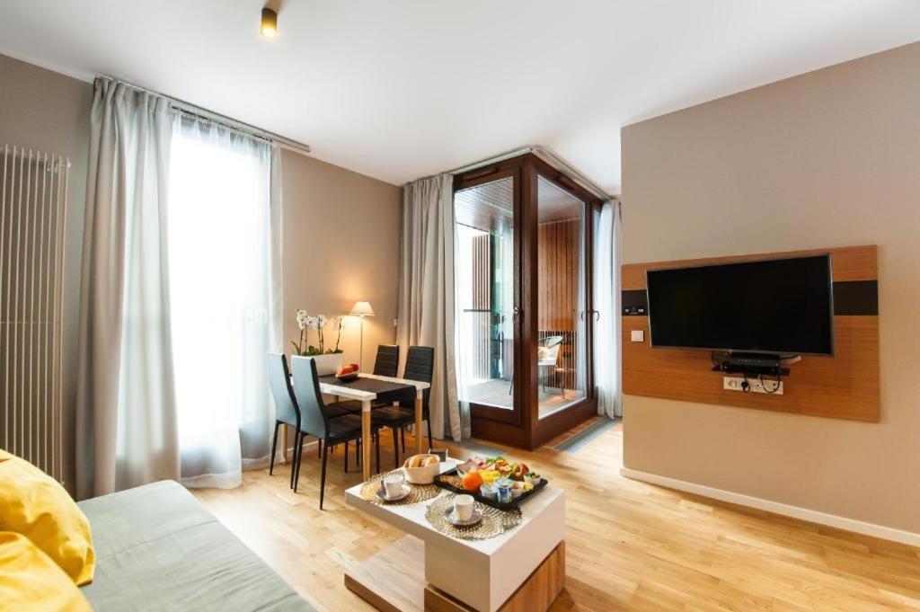 Deluxe Apartments Free Parking Varsó Kültér fotó
